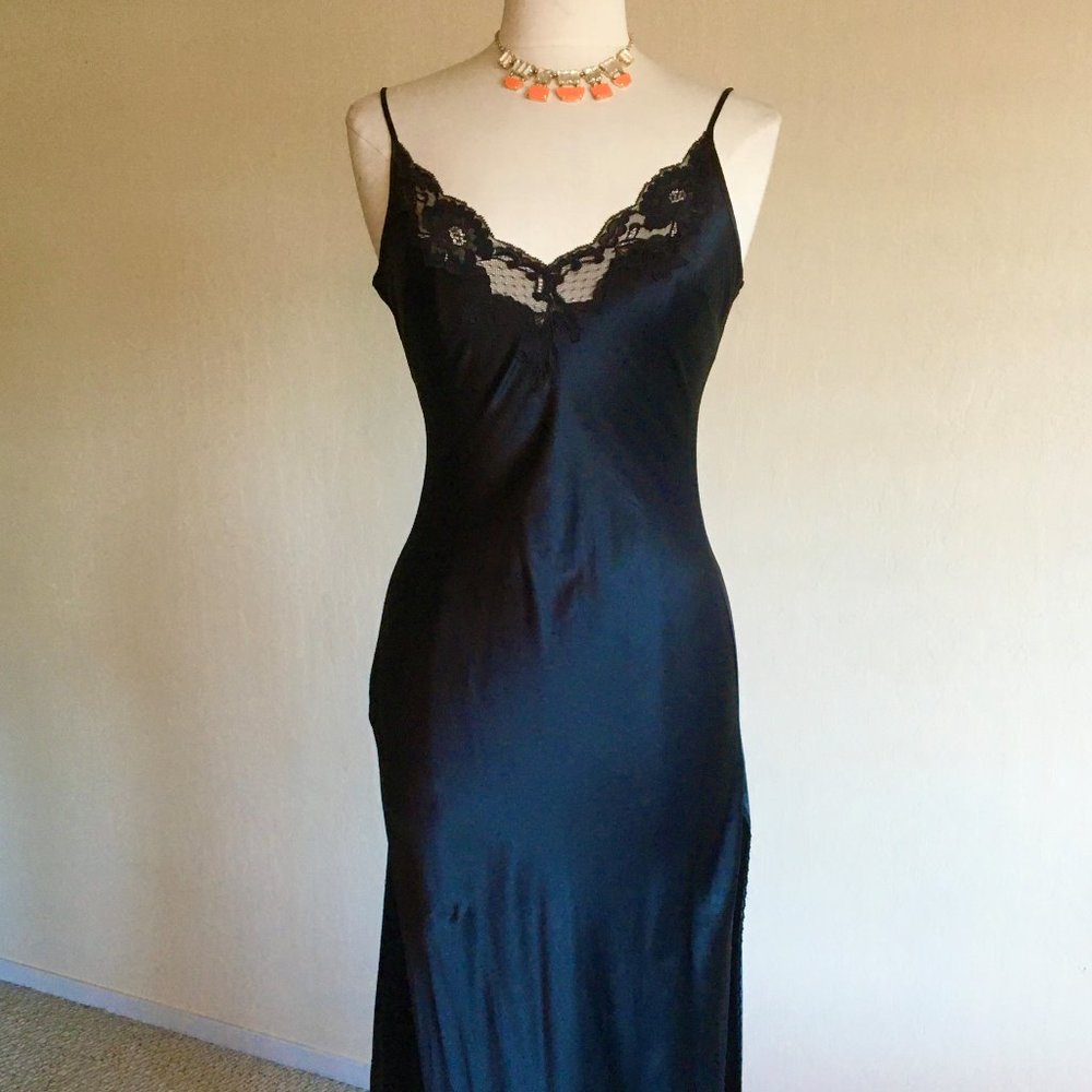 Victoria"Secret 100% silk negligee brand new